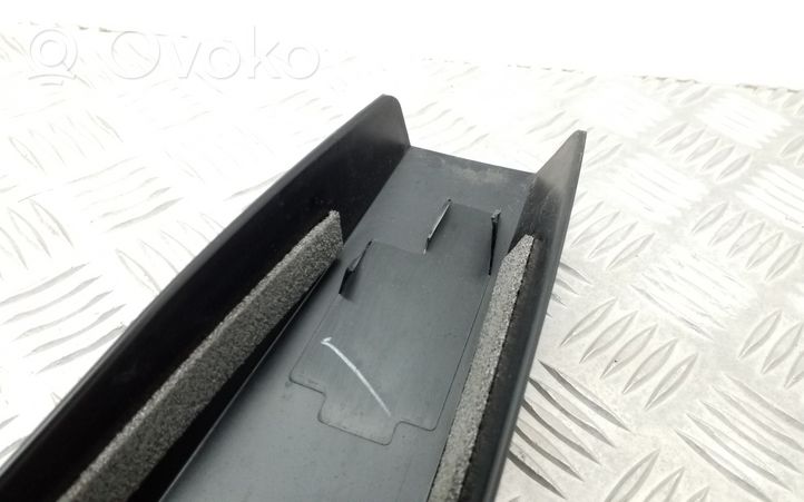 Volkswagen Jetta VI Rivestimento modanatura del vetro della portiera anteriore 5C6853290