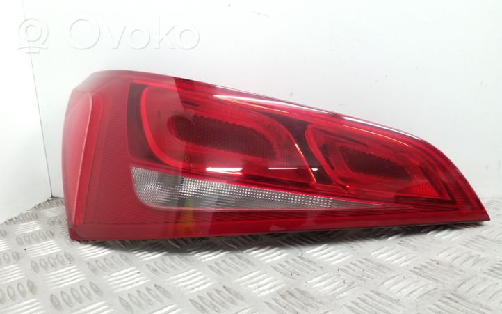Audi Q5 SQ5 Lampy tylnej klapy bagażnika 8R0945093