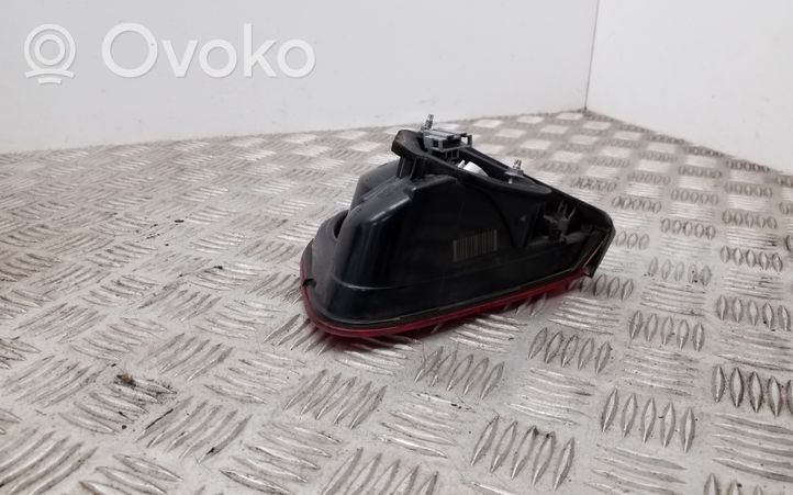 Volkswagen Tiguan Lampy tylnej klapy bagażnika 5N0945093C