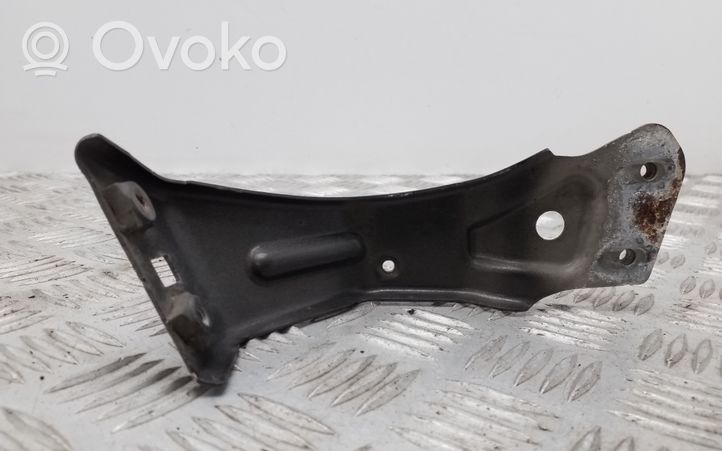 Volkswagen Jetta VI Fender mounting bracket 5C6821138