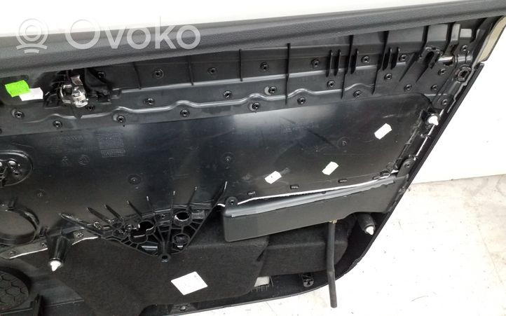 Skoda Superb B8 (3V) Rivestimento del pannello della portiera anteriore 3V2867013A