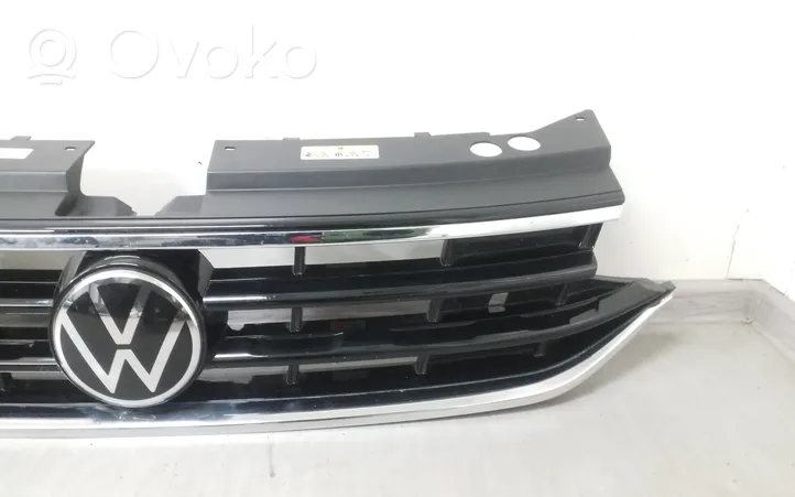 Volkswagen Tiguan Grille calandre supérieure de pare-chocs avant 5NA853651BJ