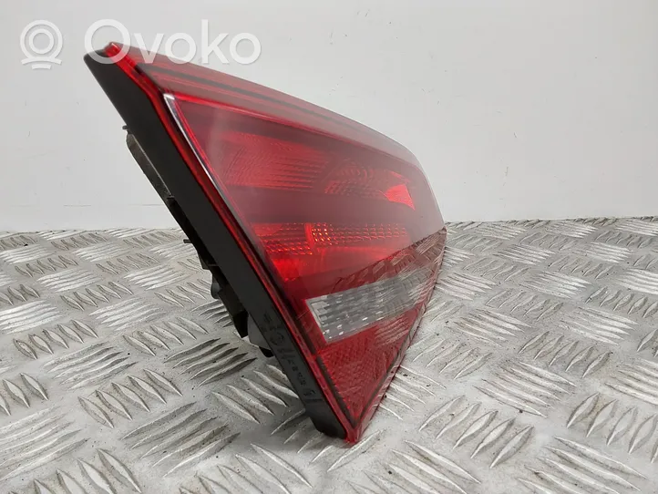 Audi A3 S3 8V Lampy tylnej klapy bagażnika 8V4945093