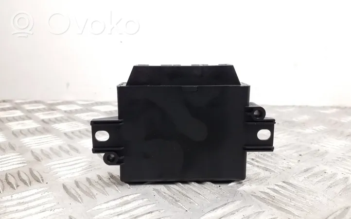 Audi A1 Pysäköintitutkan (PCD) ohjainlaite/moduuli 8X0919475