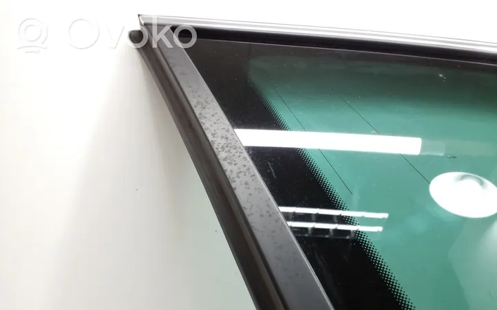 Skoda Superb B8 (3V) Fenêtre latérale vitre arrière 3V9845297L
