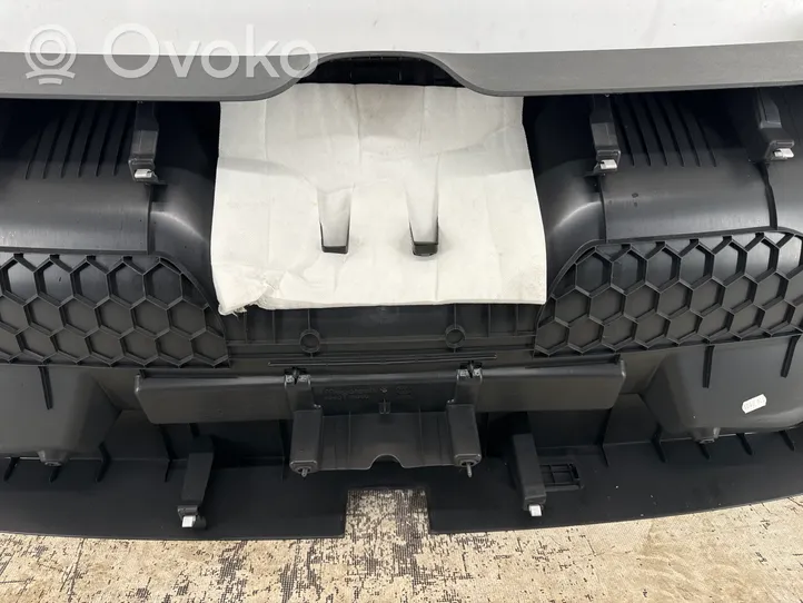 Volkswagen T-Roc Verkleidung Abdeckung Heckklappe Kofferraumdeckel 2GA867605C