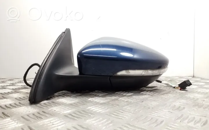 Volkswagen Jetta VI Front door electric wing mirror 