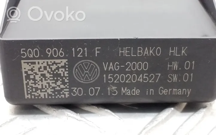 Volkswagen PASSAT B8 Degalų (kuro) siurblio valdymo blokas 5Q0906121F