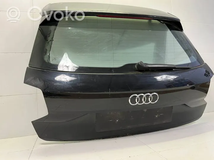 Audi Q2 - Galinis dangtis (bagažinės) 
