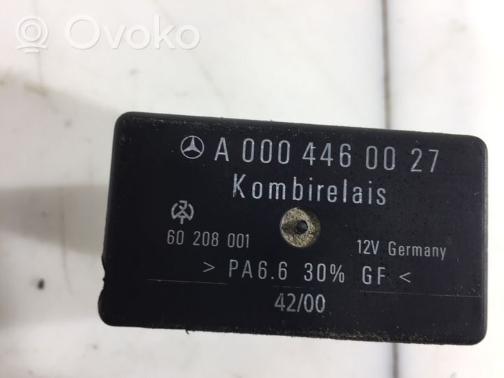 Mercedes-Benz Vito Viano W638 Module relais lève-vitre A0004460027