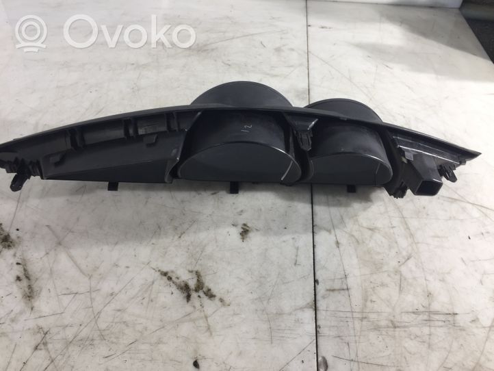 Toyota Verso Kojelaudan kehys 554100F010