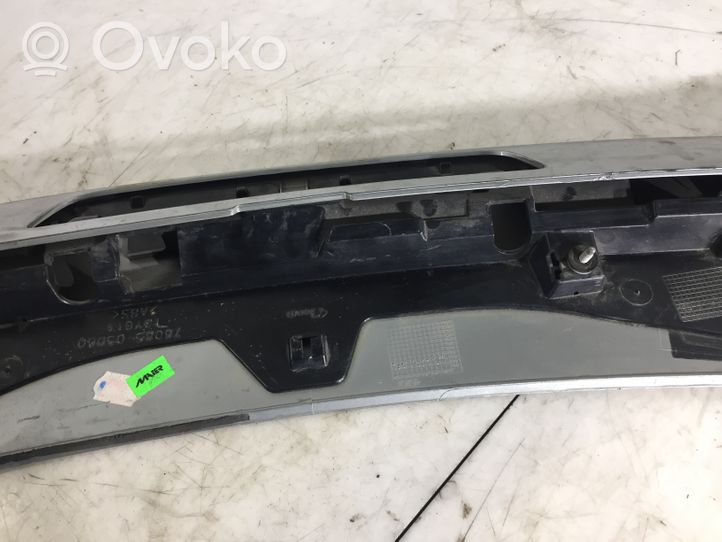 Toyota Avensis T270 Spoileris galinio dangčio 7608505060