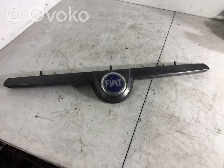 Fiat Ulysse Grille calandre supérieure de pare-chocs avant 1489145077