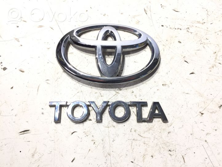 Toyota Yaris Emblemat / Znaczek tylny / Litery modelu 