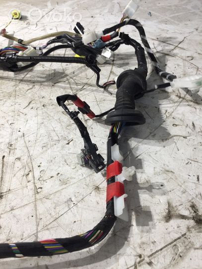 Toyota RAV 4 (XA40) Front door wiring loom 8983133050