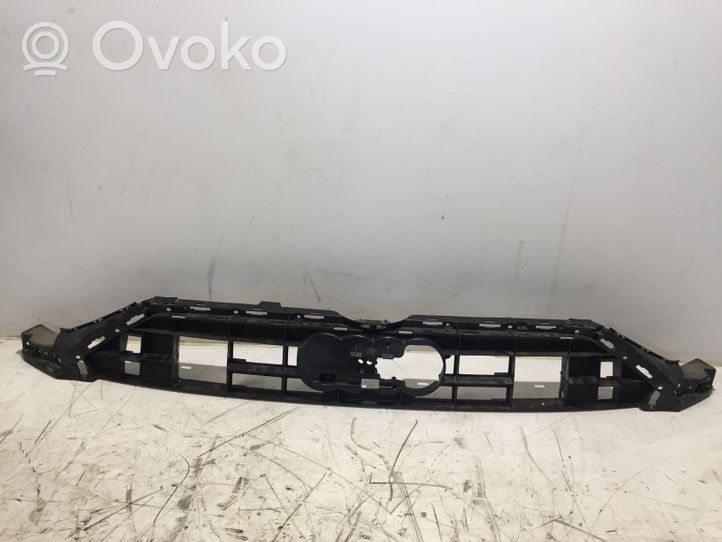 Audi A7 S7 4K8 Grille calandre supérieure de pare-chocs avant 