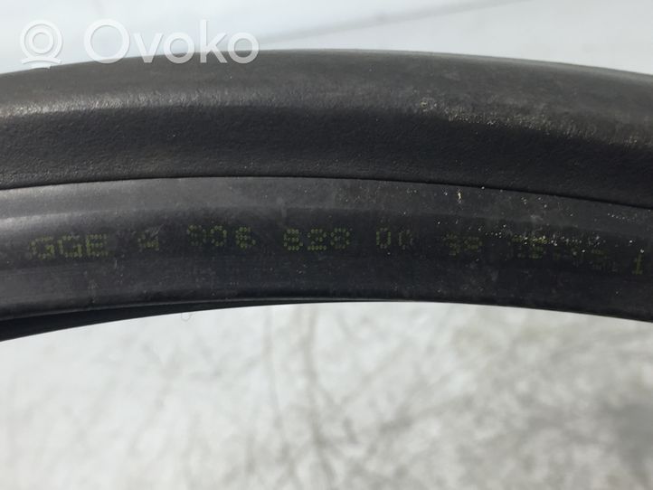 Mercedes-Benz Sprinter W906 Etuoven kumitiiviste (kiinni ovessa) A9066280088