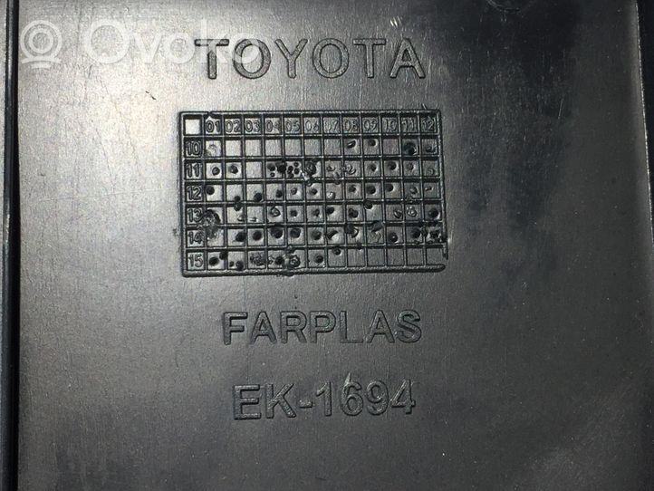 Toyota Yaris Protection de seuil de coffre 583870D090