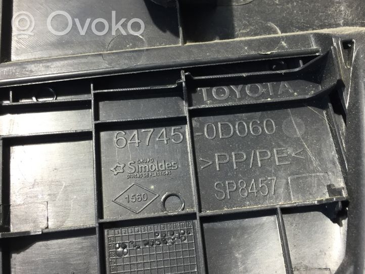 Toyota Yaris Verkleidung Heckklappe Kofferraumdeckel 647800D010