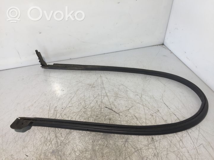 Toyota Proace Liukuoven kumitiiviste (kiinni ovessa) 9819625080