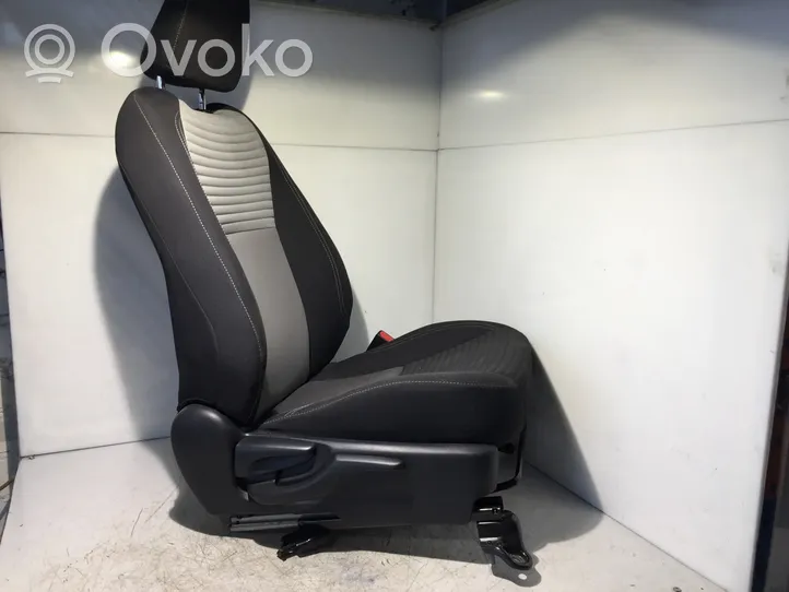 Toyota Yaris Priekinė keleivio sėdynė 