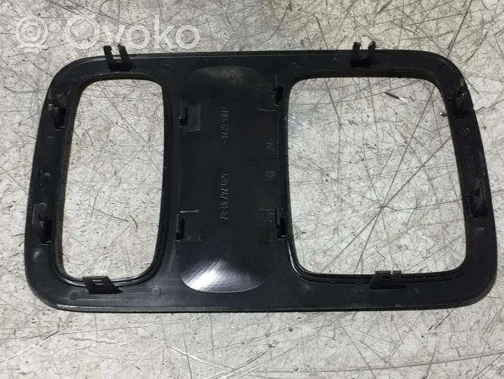 Mercedes-Benz Vito Viano W639 Maniglia esterna/staffa portiera posteriore 6397470187