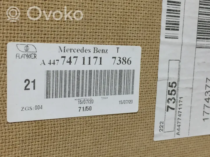 Mercedes-Benz Vito Viano W447 Rivestimento pannello laterale del bagagliaio/baule A4477471171