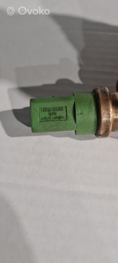 Audi A6 S6 C5 4B Sonde de température de liquide de refroidissement 059919501A