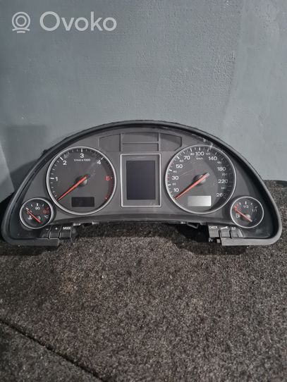 Audi A4 S4 B6 8E 8H Speedometer (instrument cluster) 8E0920900G