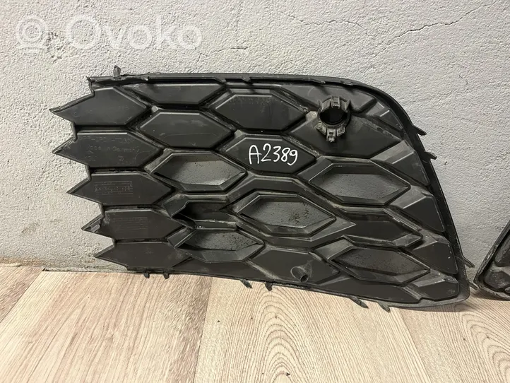 Volkswagen Golf VIII Grille inférieure de pare-chocs avant 5H0853666N