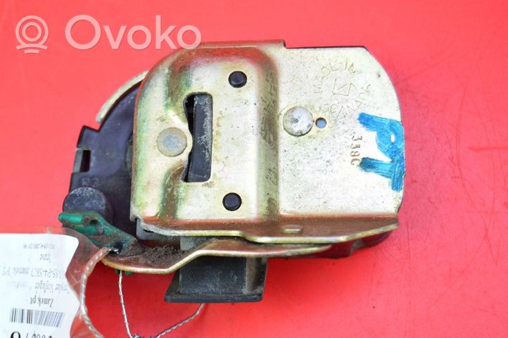 Chevrolet Caravan Rear door lock 