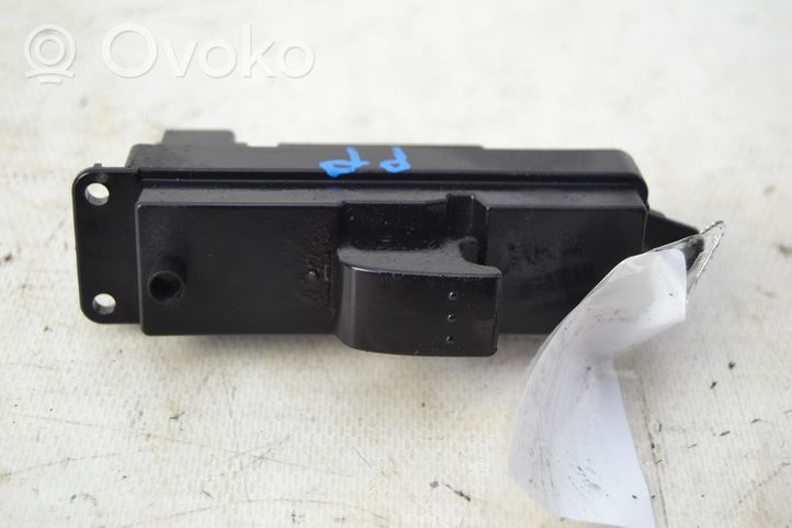 Mazda 3 I Electric window control switch 