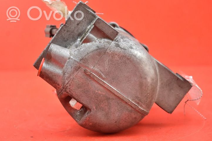 Subaru Impreza II Compressore aria condizionata (A/C) (pompa) 73111FE040