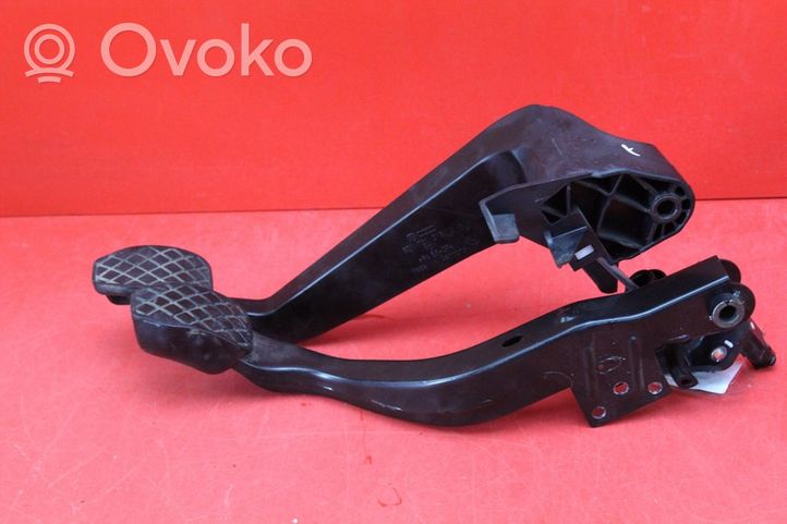 Seat Exeo (3R) Kaasupoljin 8E1721316