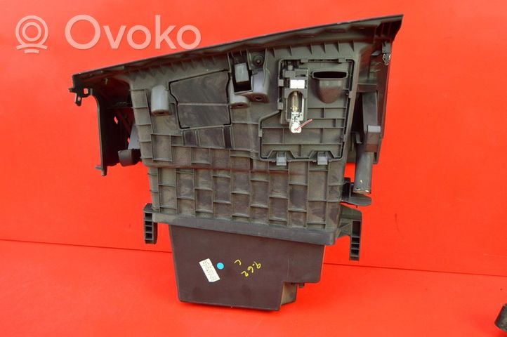 Renault Fluence Schowek deski rozdzielczej 681087915R