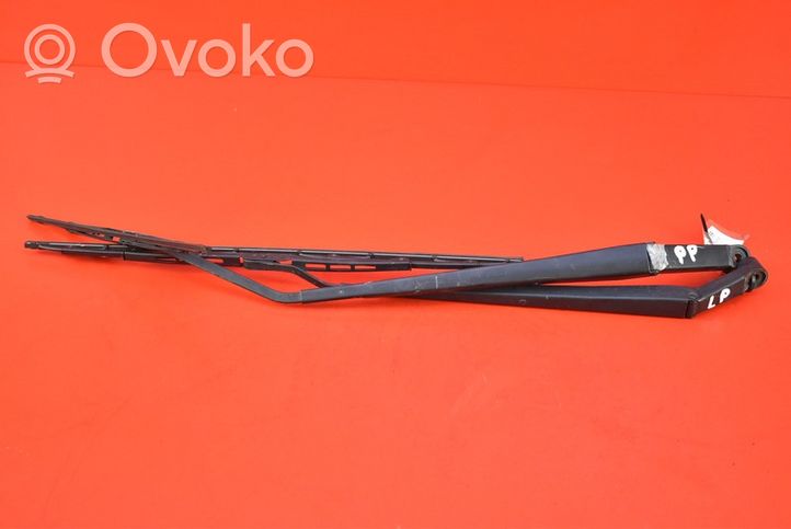 Daihatsu Cuore Front wiper blade arm 