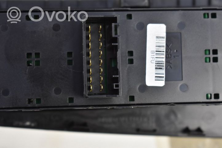 Daewoo Korando Interrupteur commade lève-vitre 202007152