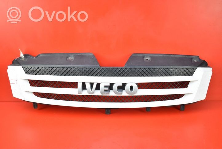 Iveco Daily 35.8 - 9 Griglia anteriore 3802801