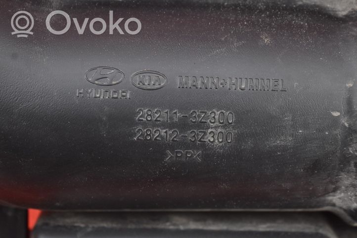 Hyundai i40 Ilmansuodattimen kotelo 28211-3Z300