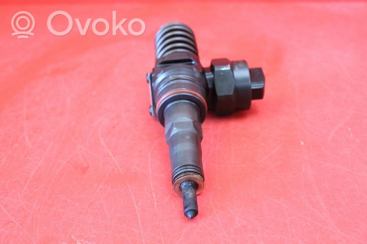 Seat Alhambra (Mk1) Injecteur de carburant 038130073H