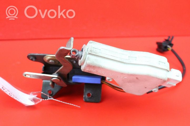 Ford Scorpio Tailgate/trunk/boot lock/catch/latch 95GB-A43102-AA