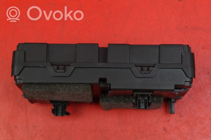 Audi A6 S6 C6 4F Rėlių montavimo blokas 9655140080