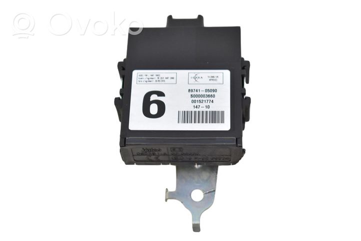 Toyota Avensis T270 Releen moduulikiinnike 89741-05090