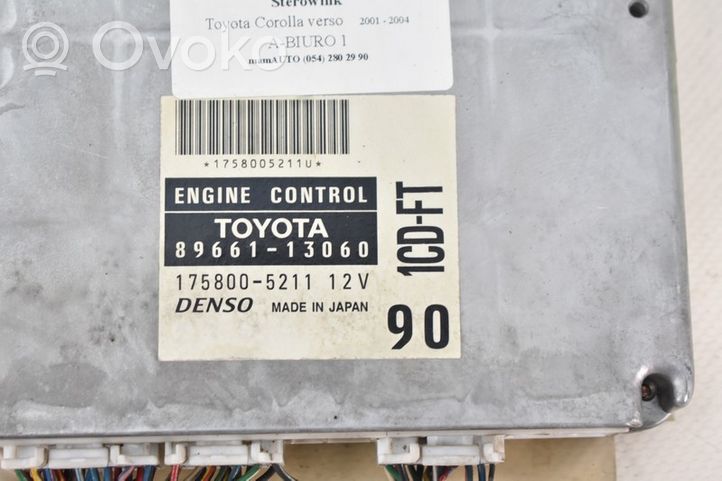 Toyota Corolla Verso E121 Releen moduulikiinnike 89661-13060