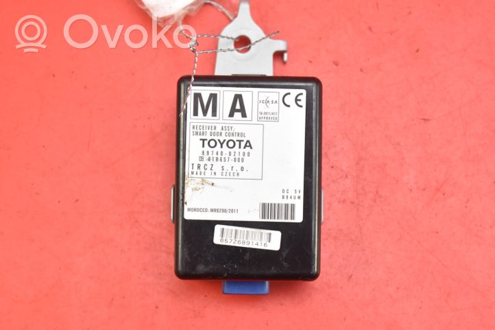 Toyota Auris E180 Rėlių montavimo blokas 89740-02100