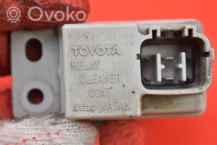 Toyota Avensis Verso Rėlių montavimo blokas 85942-05030