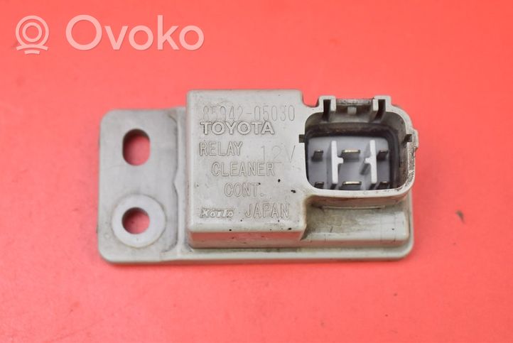 Toyota Avensis Verso Rėlių montavimo blokas 85942-05030