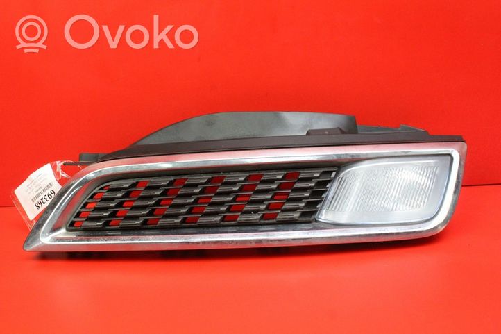 Nissan Micra Grille de calandre avant NSR2381001