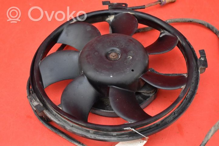 Audi A4 S4 B5 8D Ventilatore di raffreddamento elettrico del radiatore AUDI