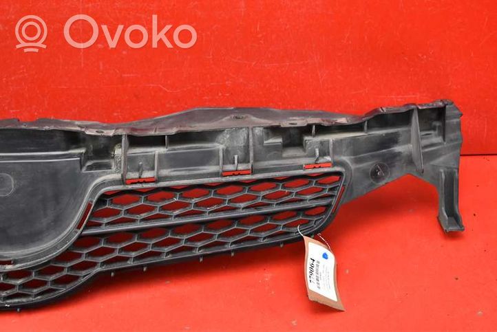 Toyota Auris 150 Grotelės priekinės 53111-02390